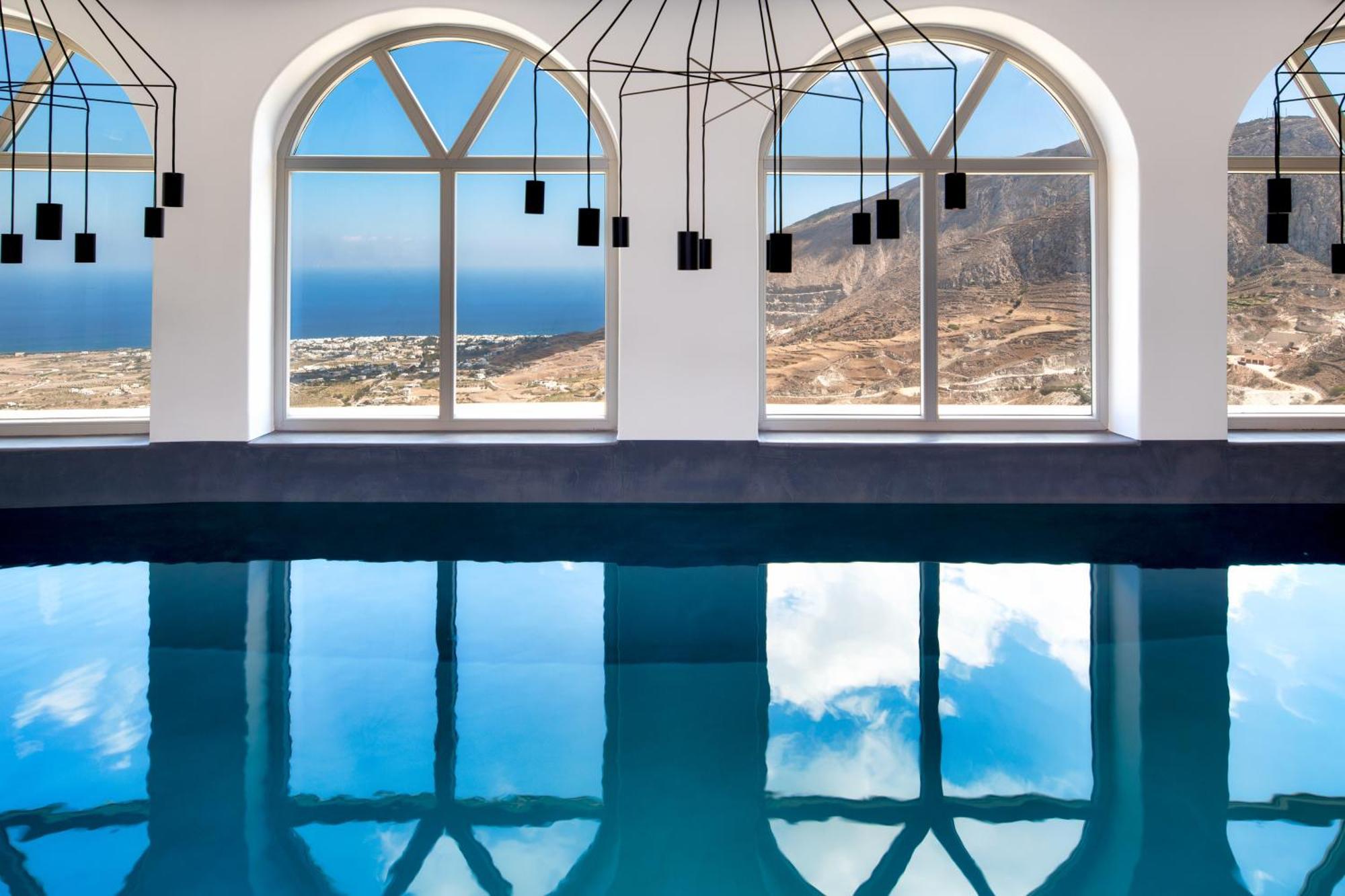 สกายฟอลล์ สวีท - สำหรับผู้ใหญ่เท่านั้น Hotel Pyrgos Kallistis ภายนอก รูปภาพ