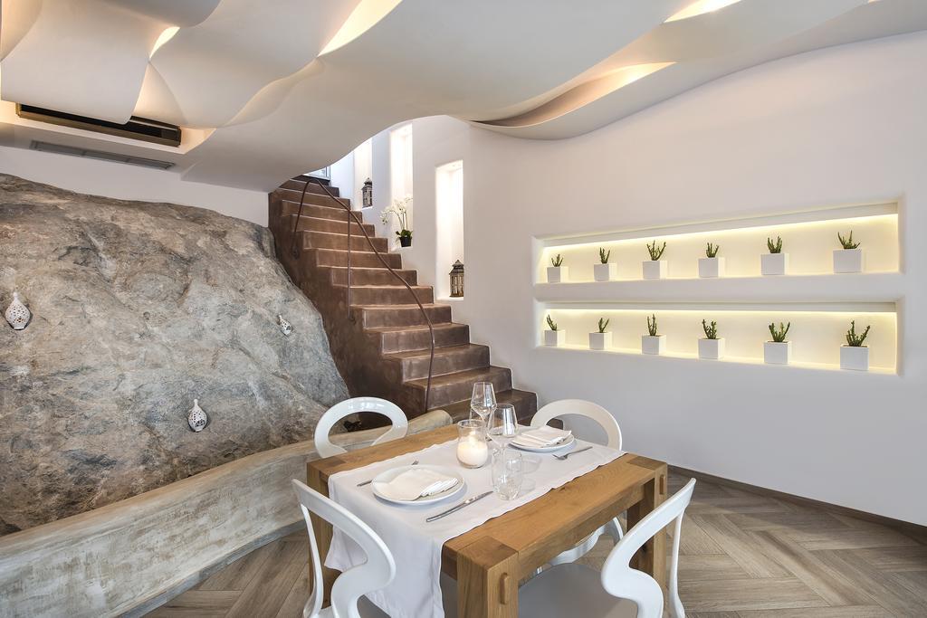 สกายฟอลล์ สวีท - สำหรับผู้ใหญ่เท่านั้น Hotel Pyrgos Kallistis ภายนอก รูปภาพ